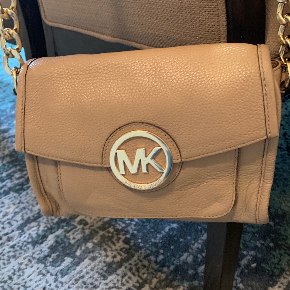 Tan Michael Kors Shoulder Bag
